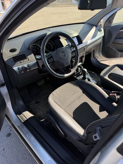 Opel Astra H 1.8 AT 2009