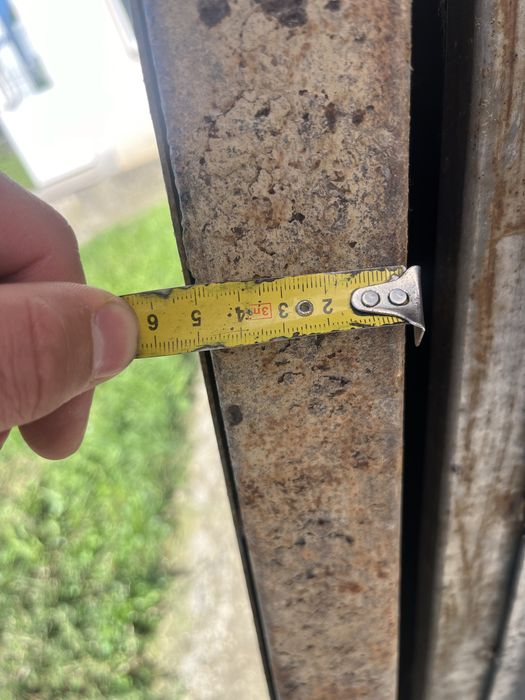 Ворота гаражні з дверима