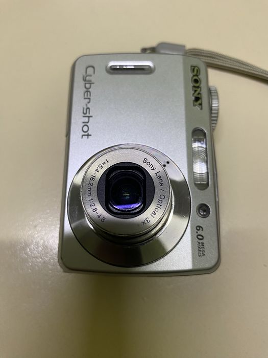 Фотоаппарат Sony DSC-S500