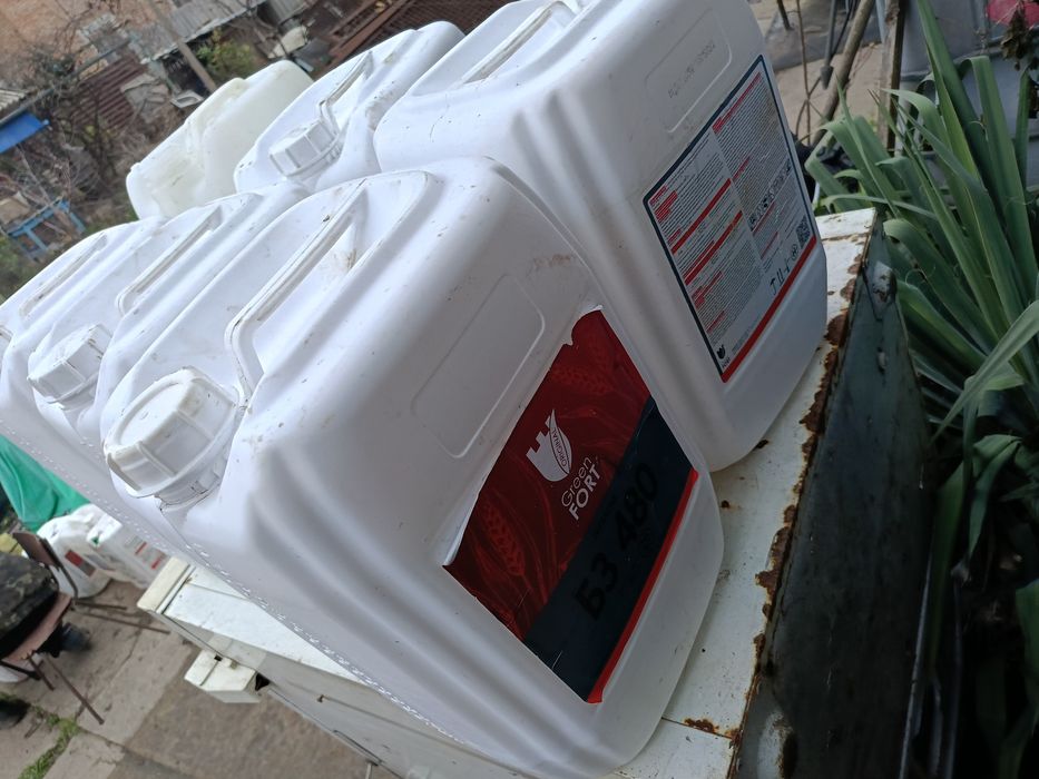 Канистры 20 литровые б/у