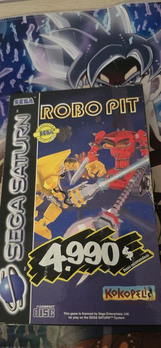 Pack Sega Saturn Modelo 1 (PAL) + 2 Comandos + 7 Jogos + Consola e Comandos Extra p/ Peças