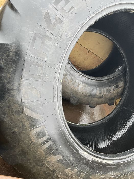 Opony michelin, 710/70 R42 i 600/70 R30. Komplet cztery sztuki bez łat