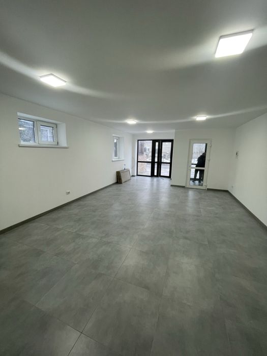 Оренда комерційного приміщення вул. Гайова , ПРОХІДНЕ МІСЦЕ