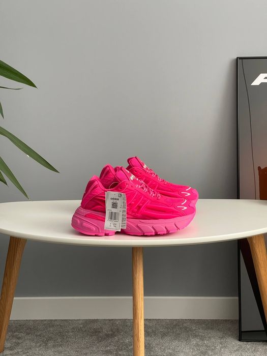 Жіночі кросівки Adidas Adistar Jellyfish x Pharrell Williams Pink