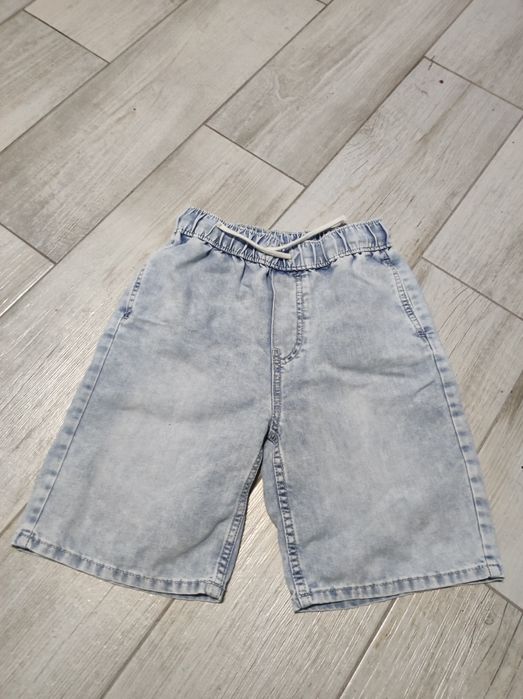 Krótkie spodenki chłopięce H&M rozm. 134