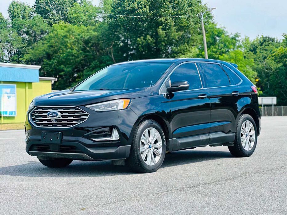 Ford Edge Titanium      2022