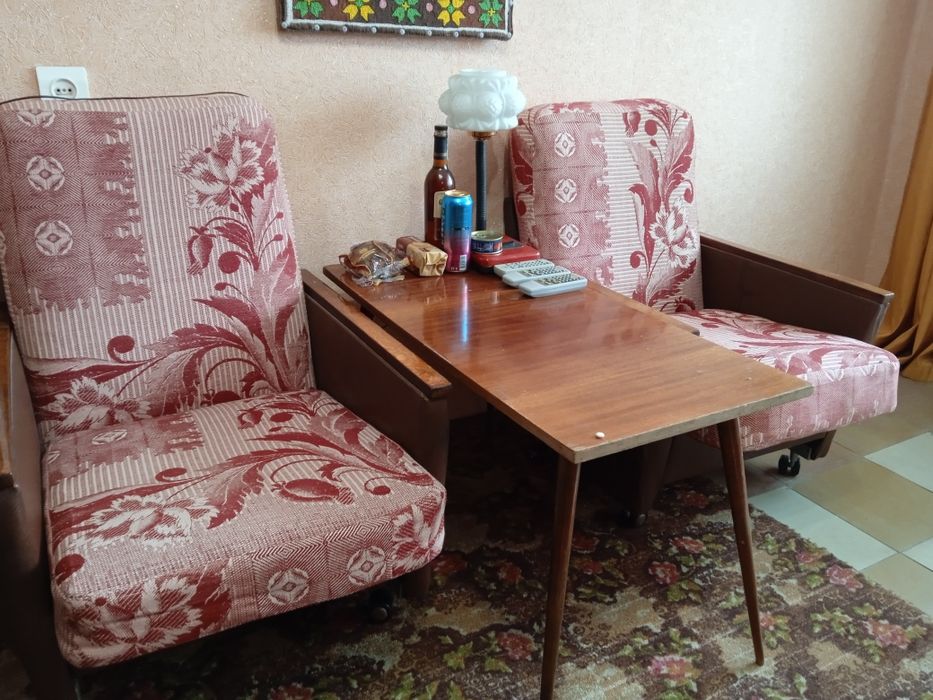 Два карниза со шторами