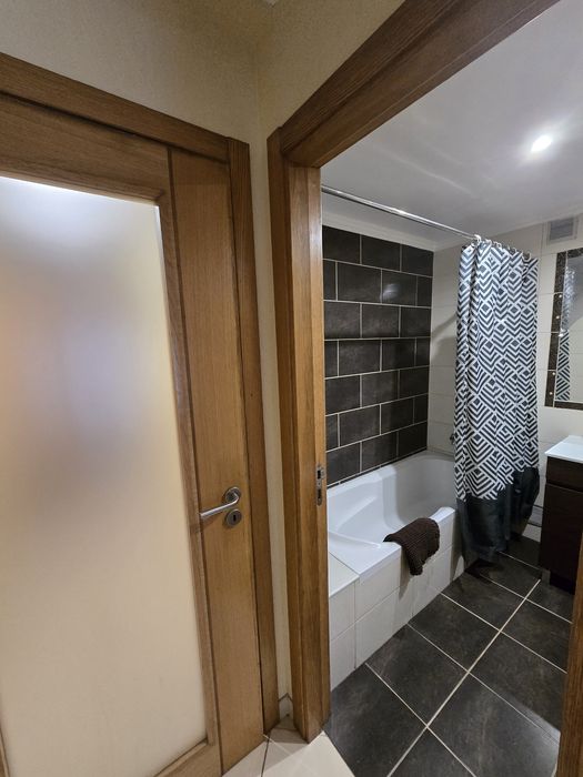 Quarto Estudante Faro c/casa de banho privada