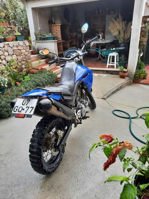 Yamaha XT 660R – Bom estado – Com escape desportivo e original