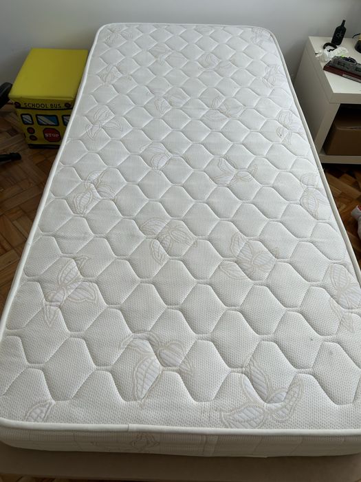 Base revestido bege BASE 90x190cm