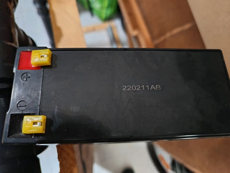 Baterias de 12v venda ou troca