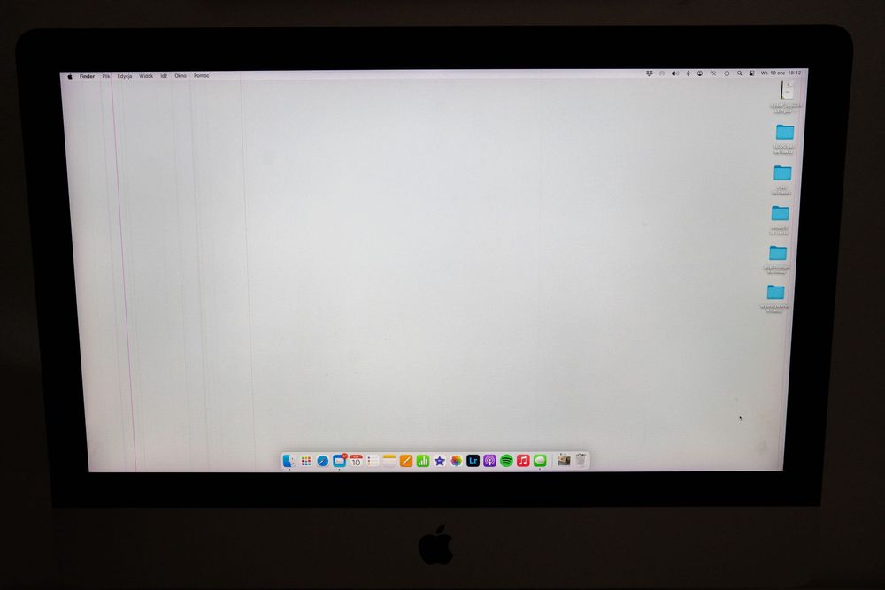 Zestaw iMac 21,5" Retina 4K 2019 z wadą