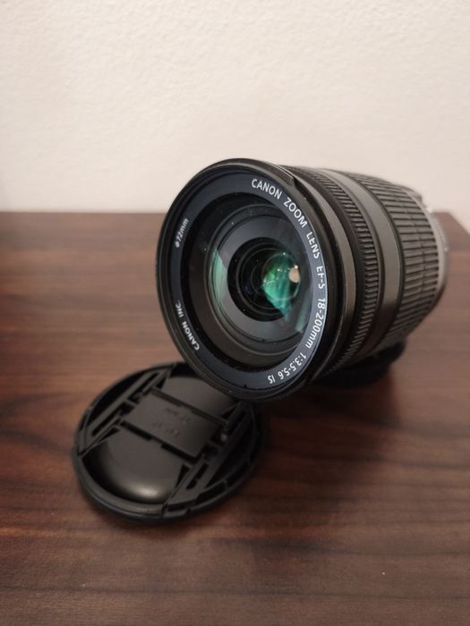 Canon EF-S 18-200mm f/3.5-5.6 IS – Para peças/reparação