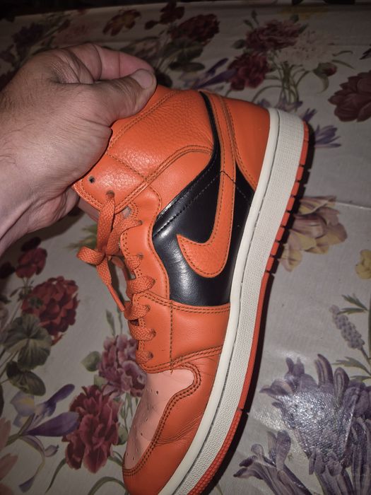 Buty Jordan 1 Mid