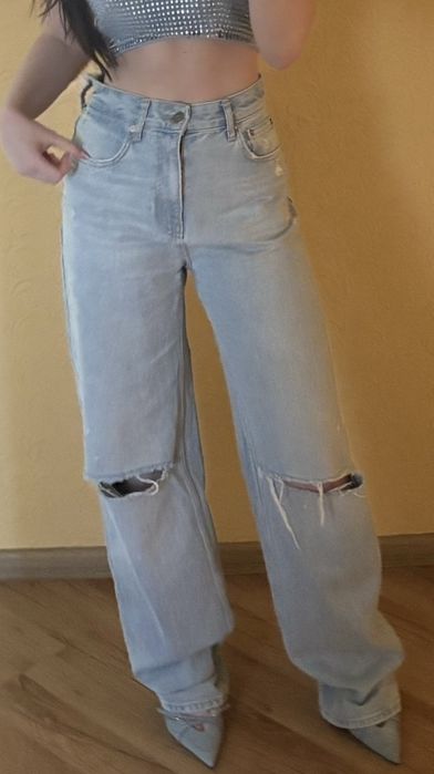 Стильні джинси zara з розрізами