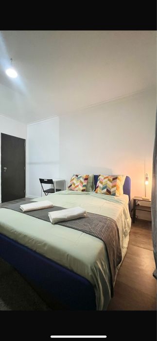 Quarto pra casal margem sul em barreiro aceita criança ent. Imediata.