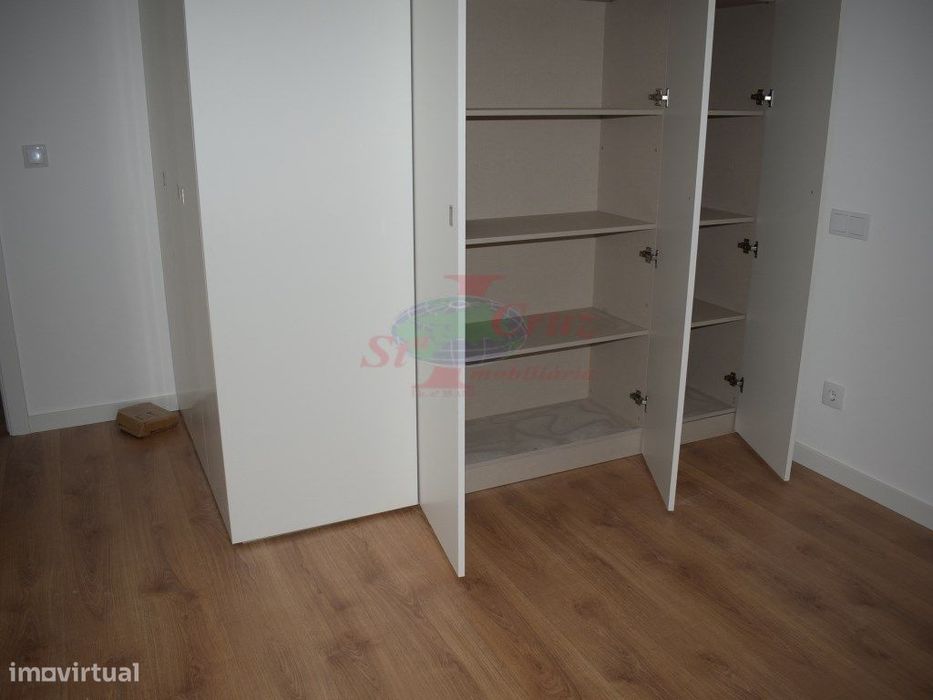 Apartamento T2 - Novo - Bairro de S. Miguel
