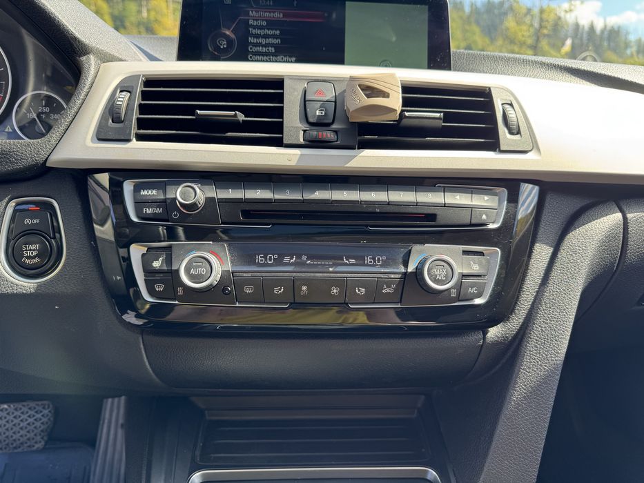 BMW F30 2015 xdrive