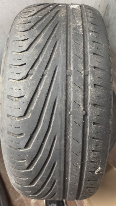 Автомобільні шини Uniroyal RainSport 3 215/55 R17