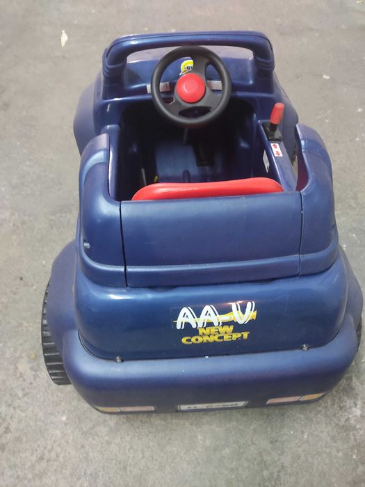 Carro elétrico de criança