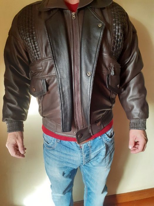 Casaco em pele sintética