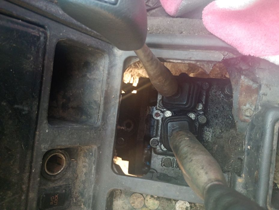 Micubiszi Pajero v6