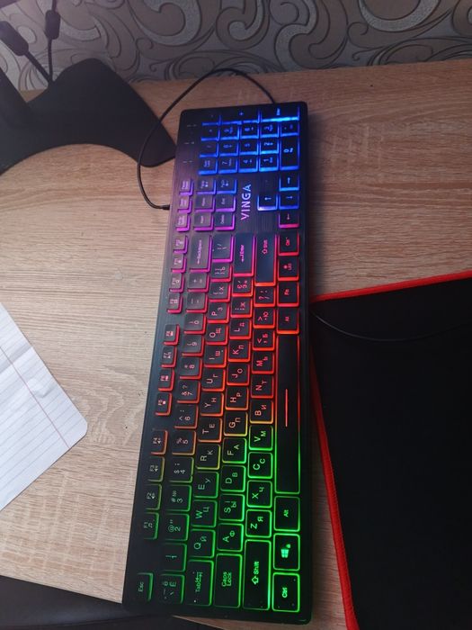 Продам клавіатуру  без доставки