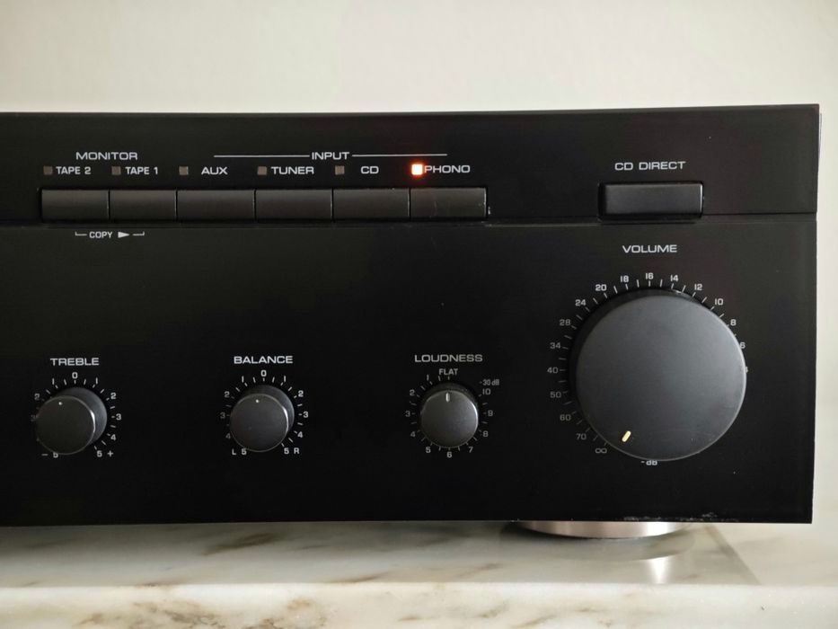 Yamaha AX-380 - Excelente estado - Estética Intemporal - Natural Sound