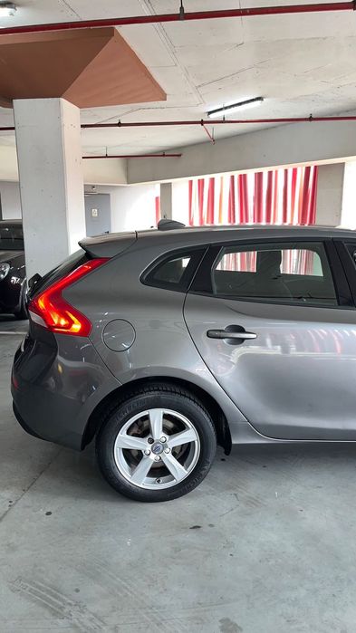 Volvo V40 D2