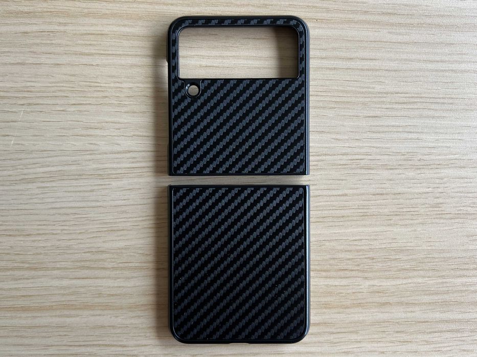 Samsung Galaxy Flip 4 чохол чорний Carbon розкладний матовий пластик
