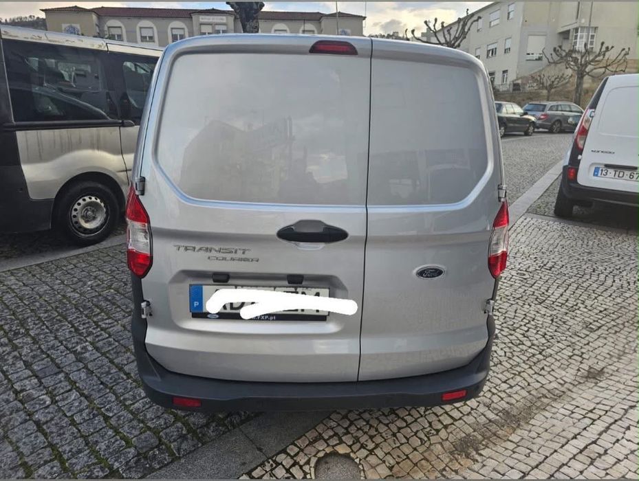 Ford Transit courier