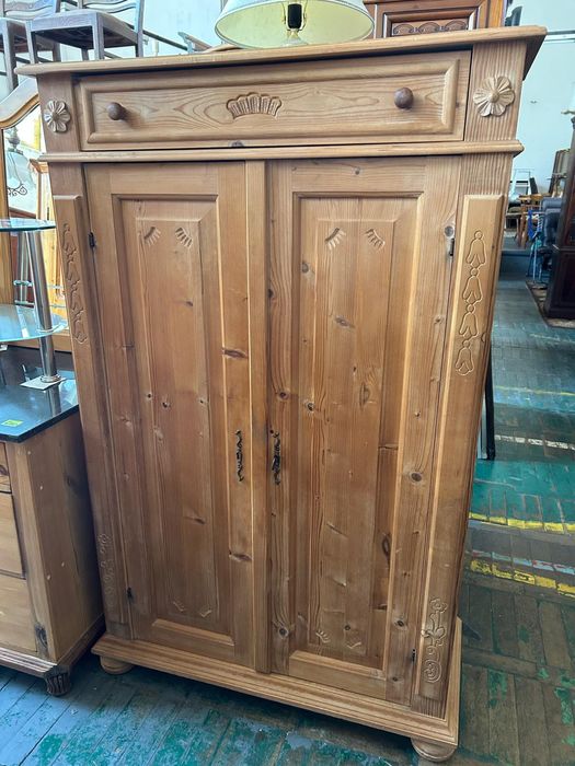 Wysoka komoda / bieliźniarka