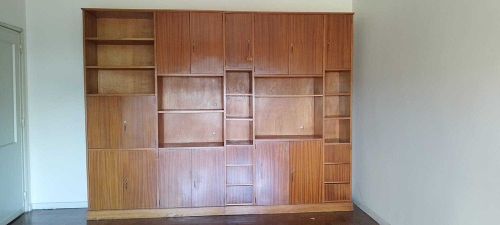 Movel / Estante / Livreiro Madeira