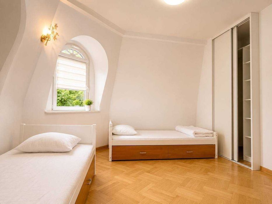 Жилье 250 злотых неделя ! Хостел Варшава с бассейном. Hostel Warszaw!