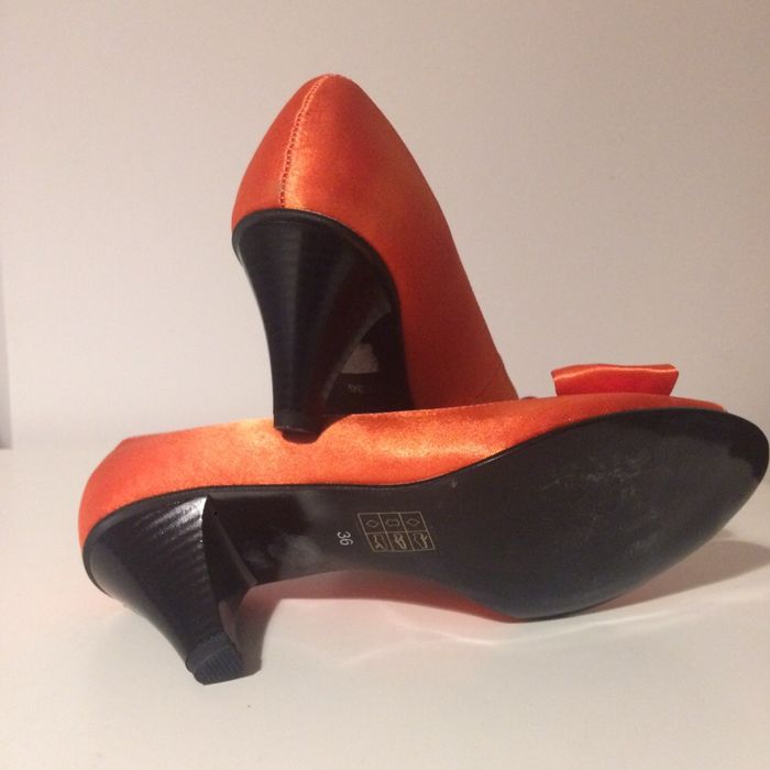 Buty czółenka pomarańczowe r.36