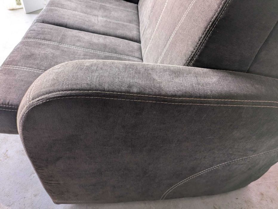 Używana Sofa Szerokość 150 cm , wysokość 83 cm , głębokość 110
