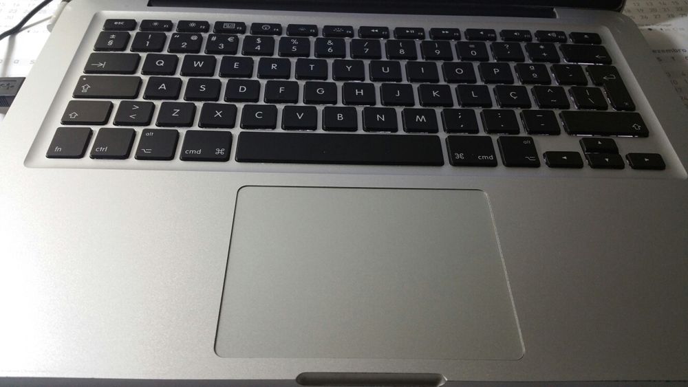 Macbook pro meados de 2010 com SSD 240 GB e  8gb RAM