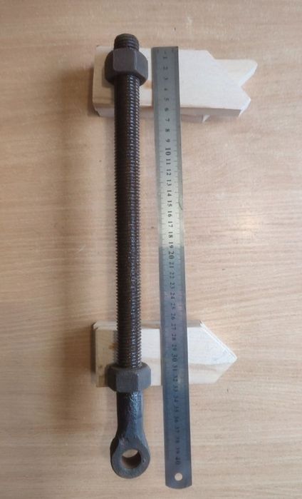 Вінт , гвинт для плуга .