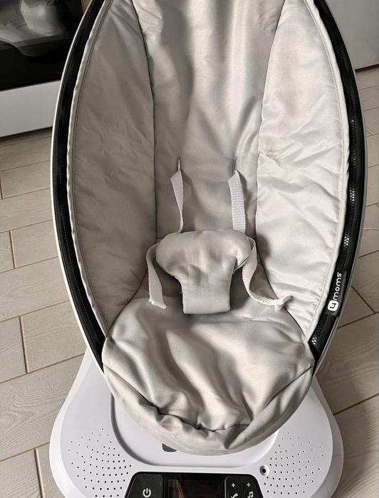 Крісло-гойдалка 4MOMS mamaRoo 4.0