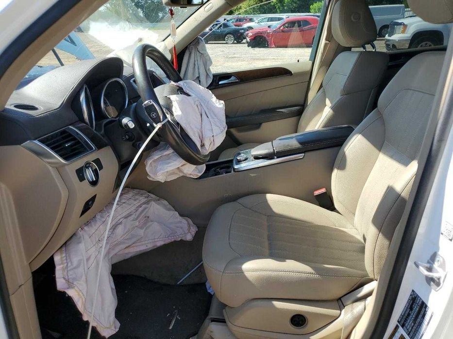 Mercedes-Benz GL 450 X166, 270 kW, z 2015 roku, model USA.