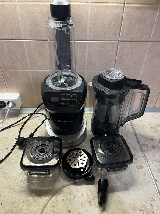 Знижка. Продам професійний вакуумний блендер-соковижималку