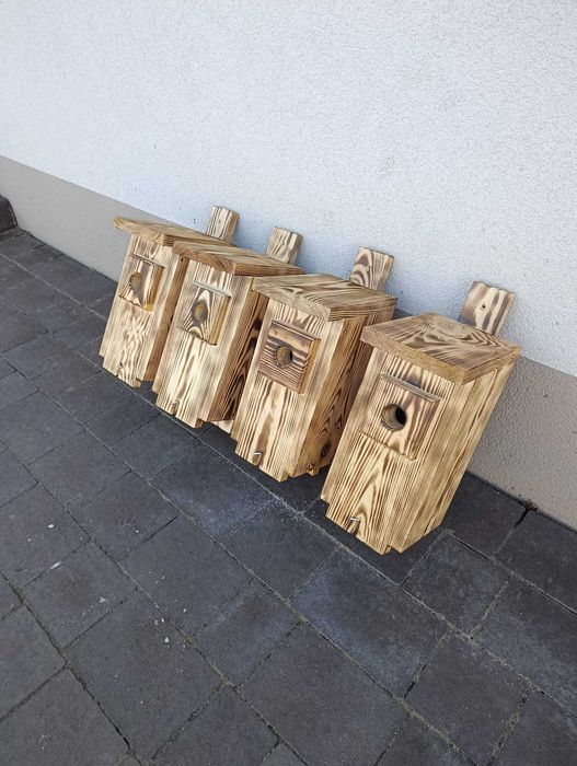 Zestaw 4 budek lęgowych dla ptaków typ A wróble sikorki