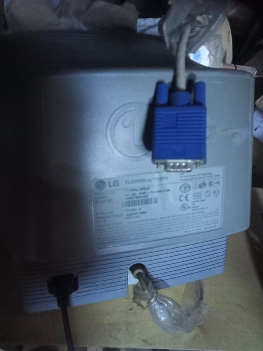 Монитор LG Fletron