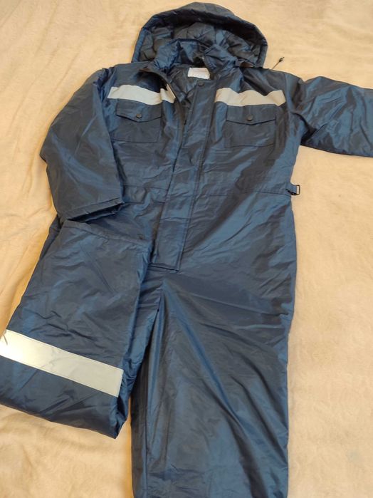 Продам утепленный комбинезон для работы(роба, спецодежда).