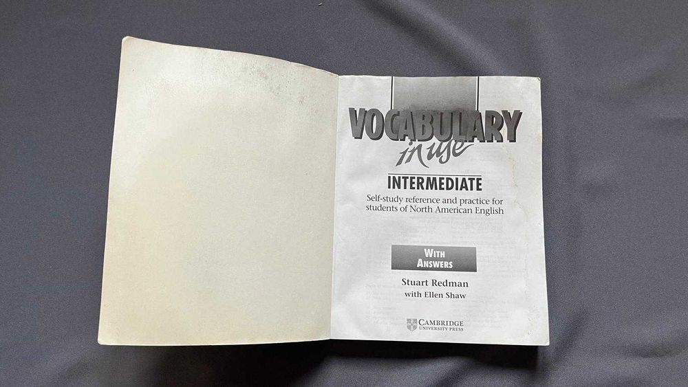 Książka “Vocabulary in Use Intermediate” - Redman Stuart