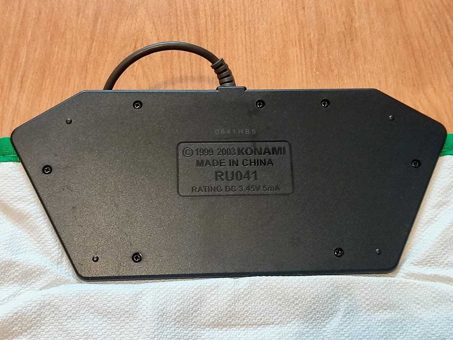 Pack PlayStation 2 jogo Dancing Stage SuperNova 2 + palco de dança