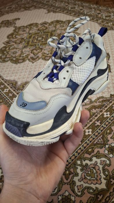 Балансіага кросівки