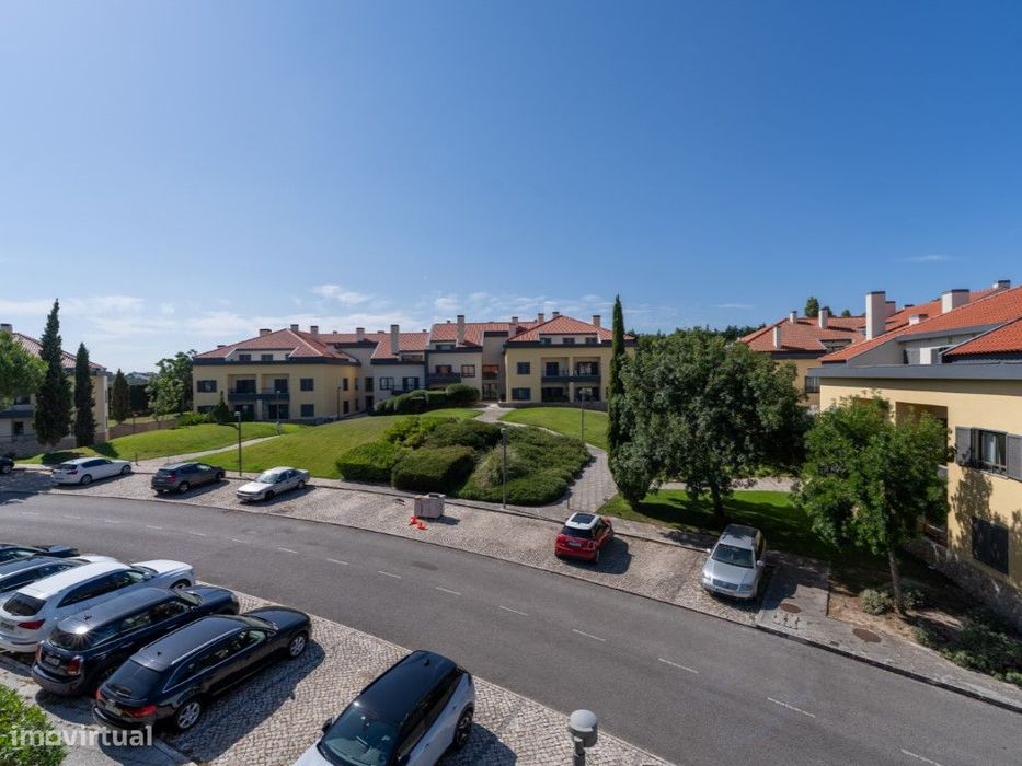 Apartamento T1+2 para arrendamento sem móveis, em condomínio privad...