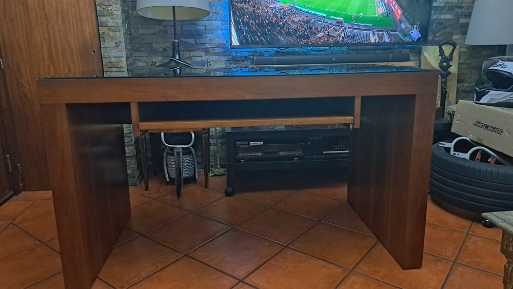Vendo esse secretária usado