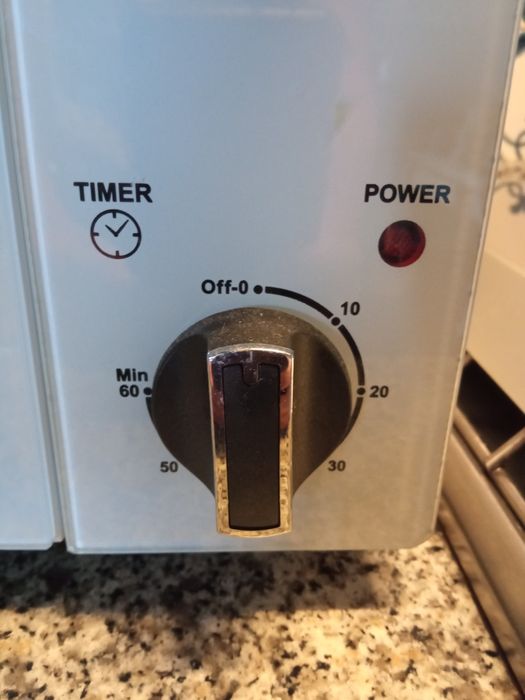 Forno pequeno elétrico